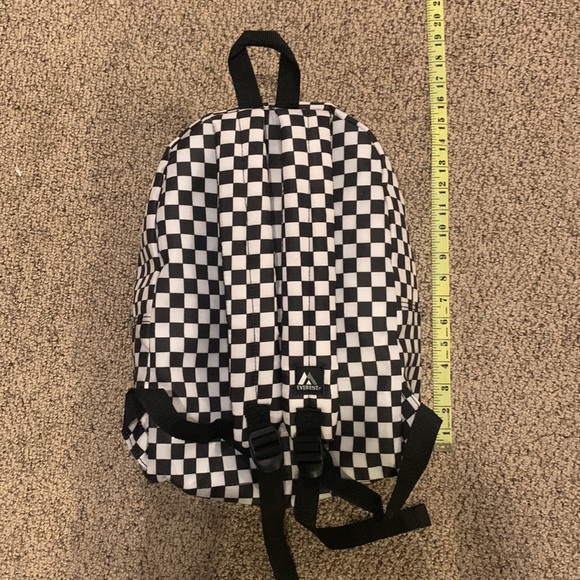 Everest Checkered Backpack 🎒 - Picture 6 of 8